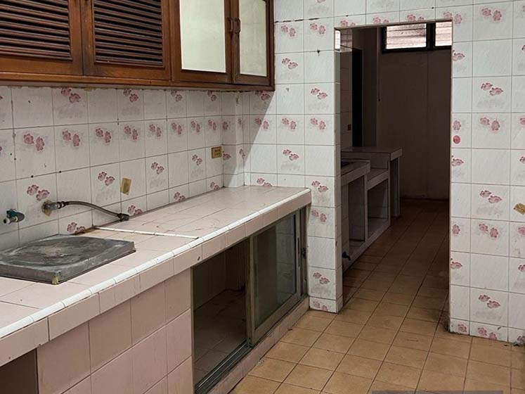 House in Bangnatrad 